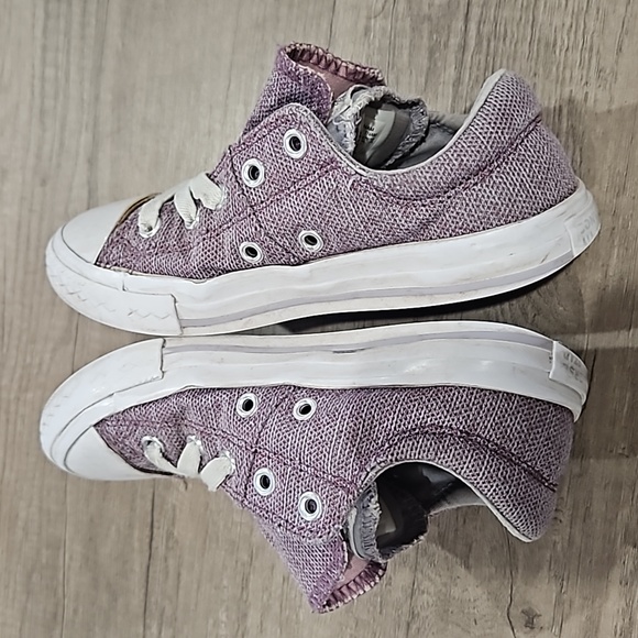 Chuck Taylor All-Star Maddie Low GS Violet Dust Shoes Sneakers Girls Size 13 - Picture 3 of 12